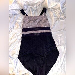 Women’s Nike bathing suit